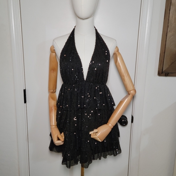 Lucy in the Sky Black Sequin Tiered Halter Mini Dress Size Medium Party Prom - Picture 1 of 9